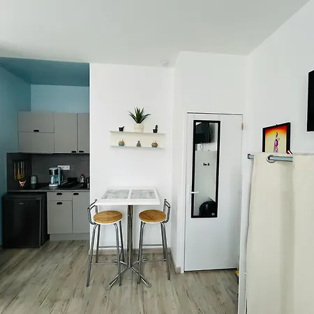Au Pied Du Château Wi-fi Proche Gare Appartement